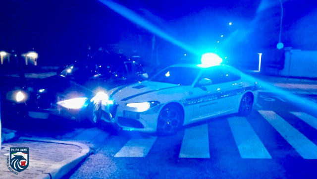 Fugge all’alt della Polizia locale di Buccinasco, arrestato dopo l’inseguimento