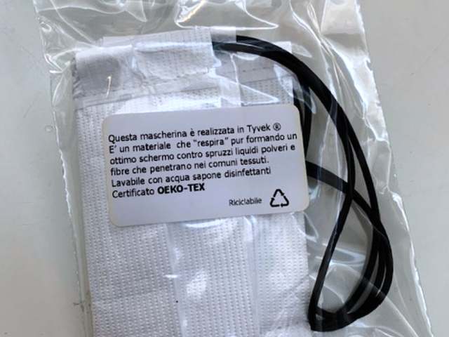 Il Comune di Buccinasco regala mascherine a persone immunodepresse. Da lunedì anche in vendita presso le farmacie (per gli over 65 davanti al Comune)