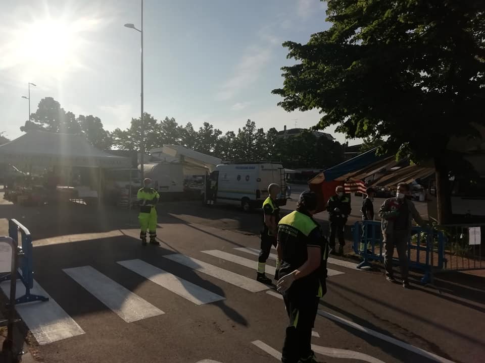 A Buccinasco DUE mercati in via Bologna