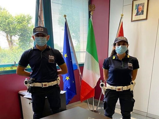 Polizia locale Buccinasco, due agenti sventano un’aggressione su un treno in Sicilia 